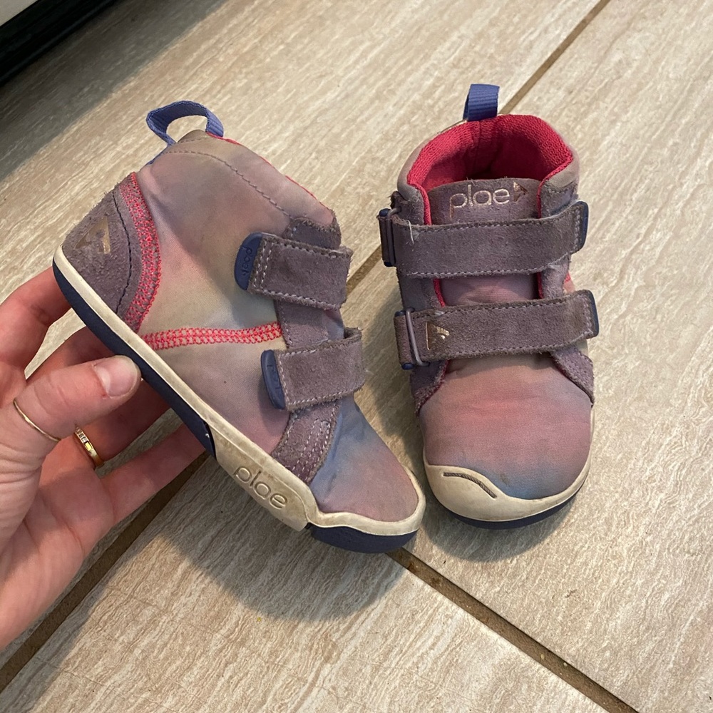 Plae sneakers